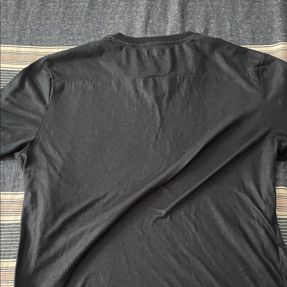GUESS Jet Black V-Neck Tee - Picture 4 of 4